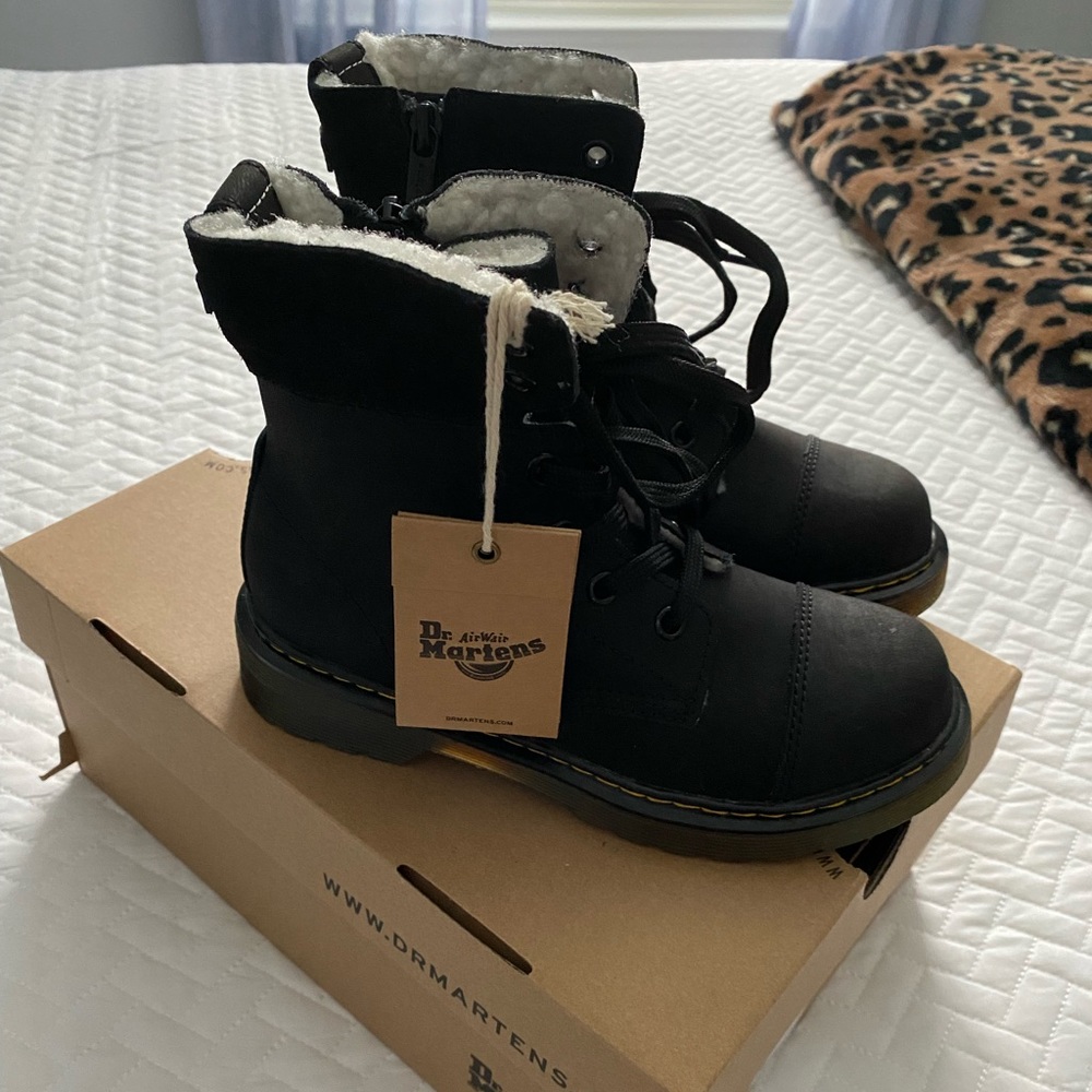 NWT Dr. Martin’s Kids Aimilita Lined Boots